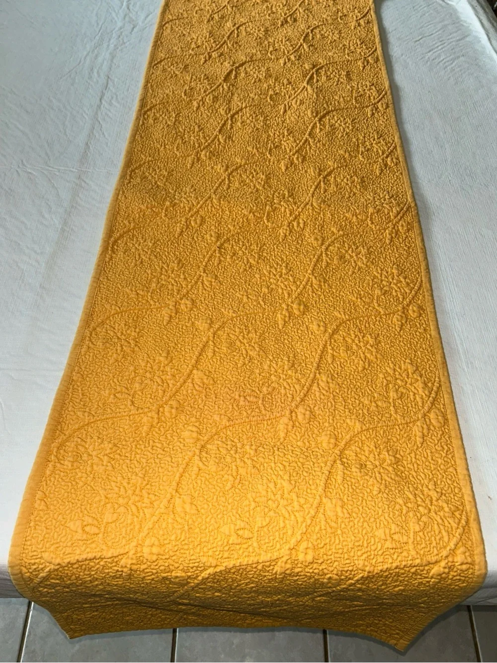 Williams Sonoma Table Runner in 3D Goldenrod Color Fabric. 16” x 108”. VGUC.